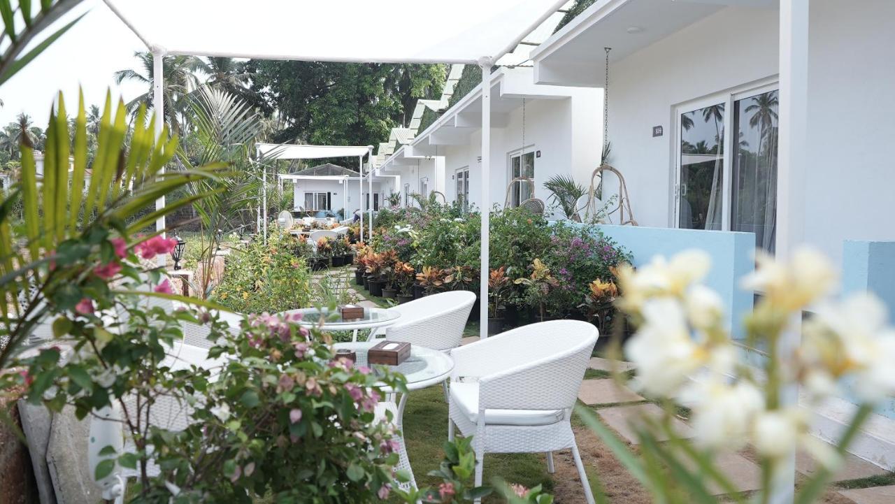Whiteflower Resort Morjim Dış mekan fotoğraf
