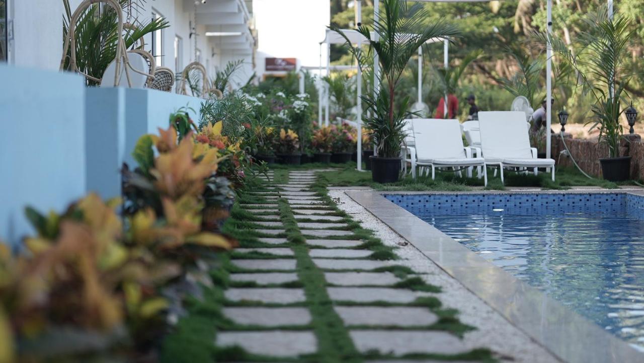 Whiteflower Resort Morjim Dış mekan fotoğraf
