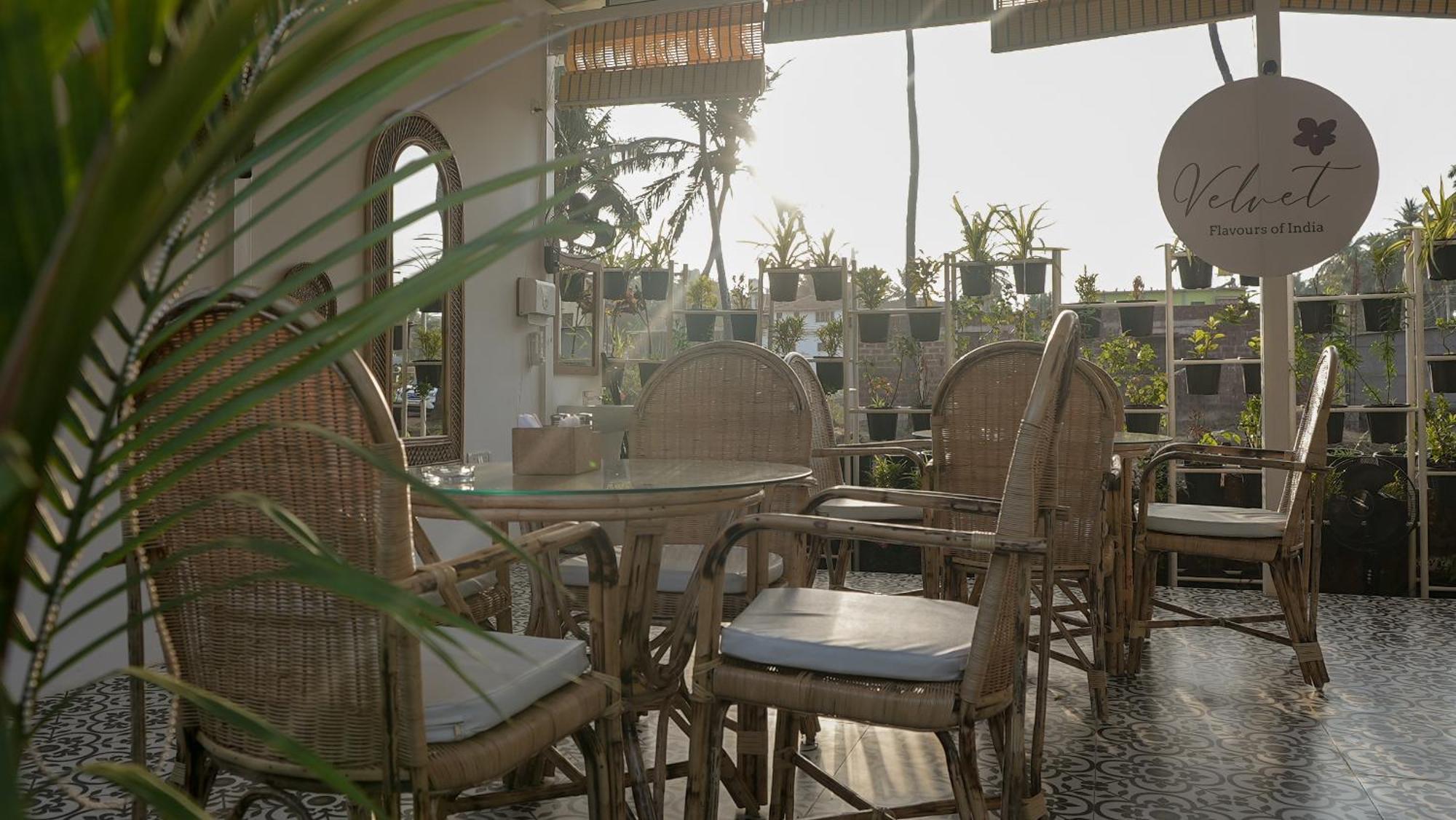 Whiteflower Resort Morjim Dış mekan fotoğraf