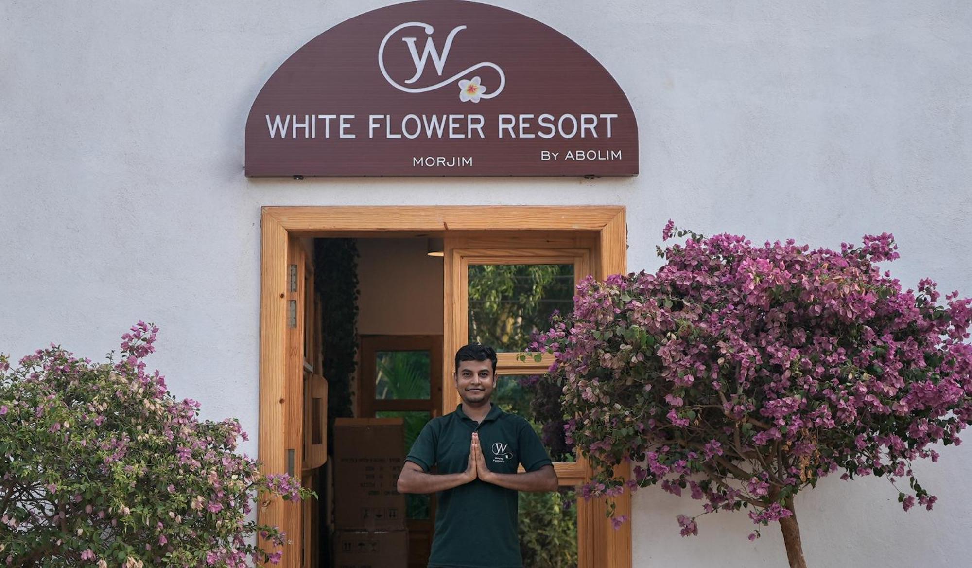 Whiteflower Resort Morjim Dış mekan fotoğraf