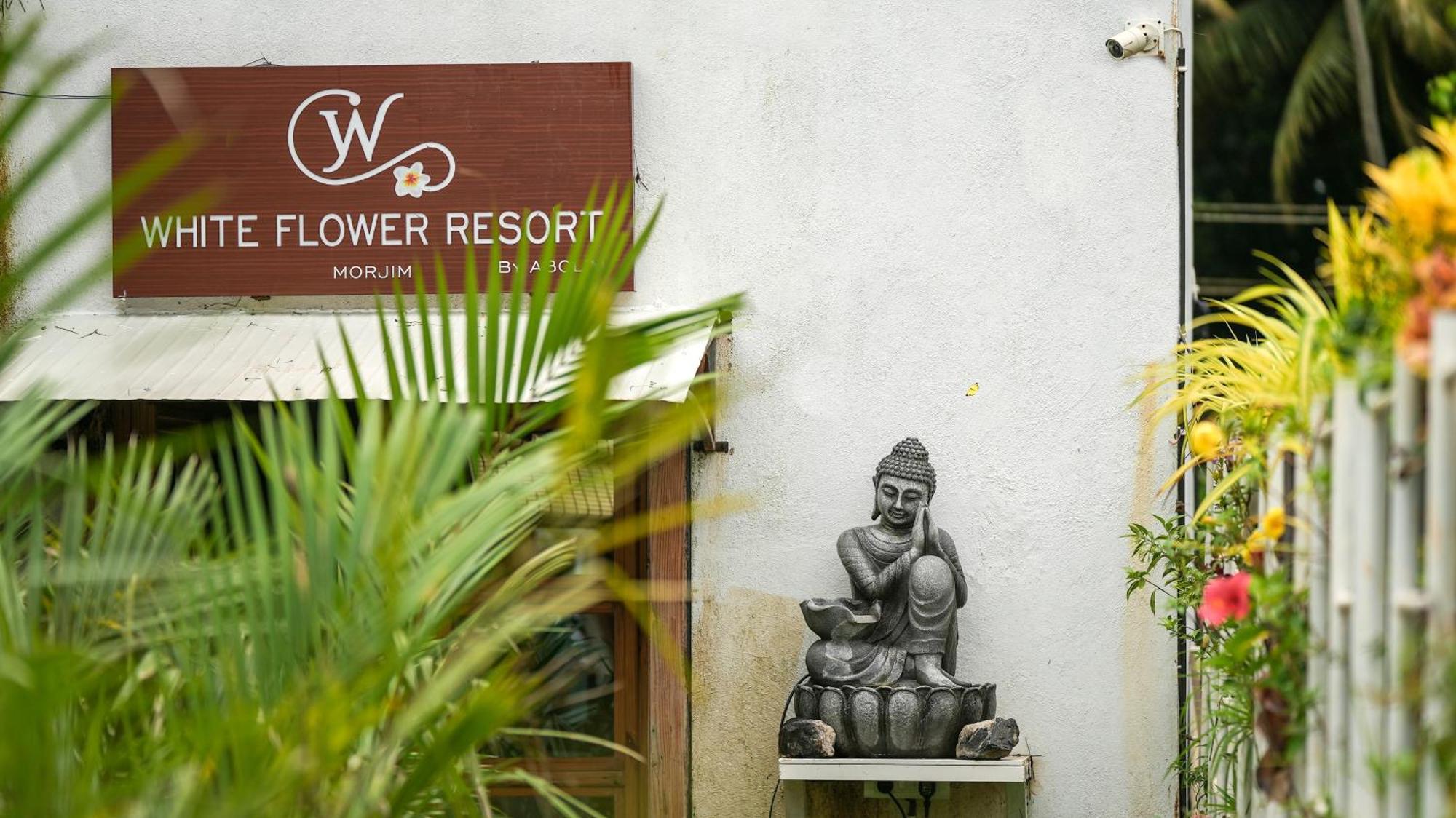 Whiteflower Resort Morjim Dış mekan fotoğraf
